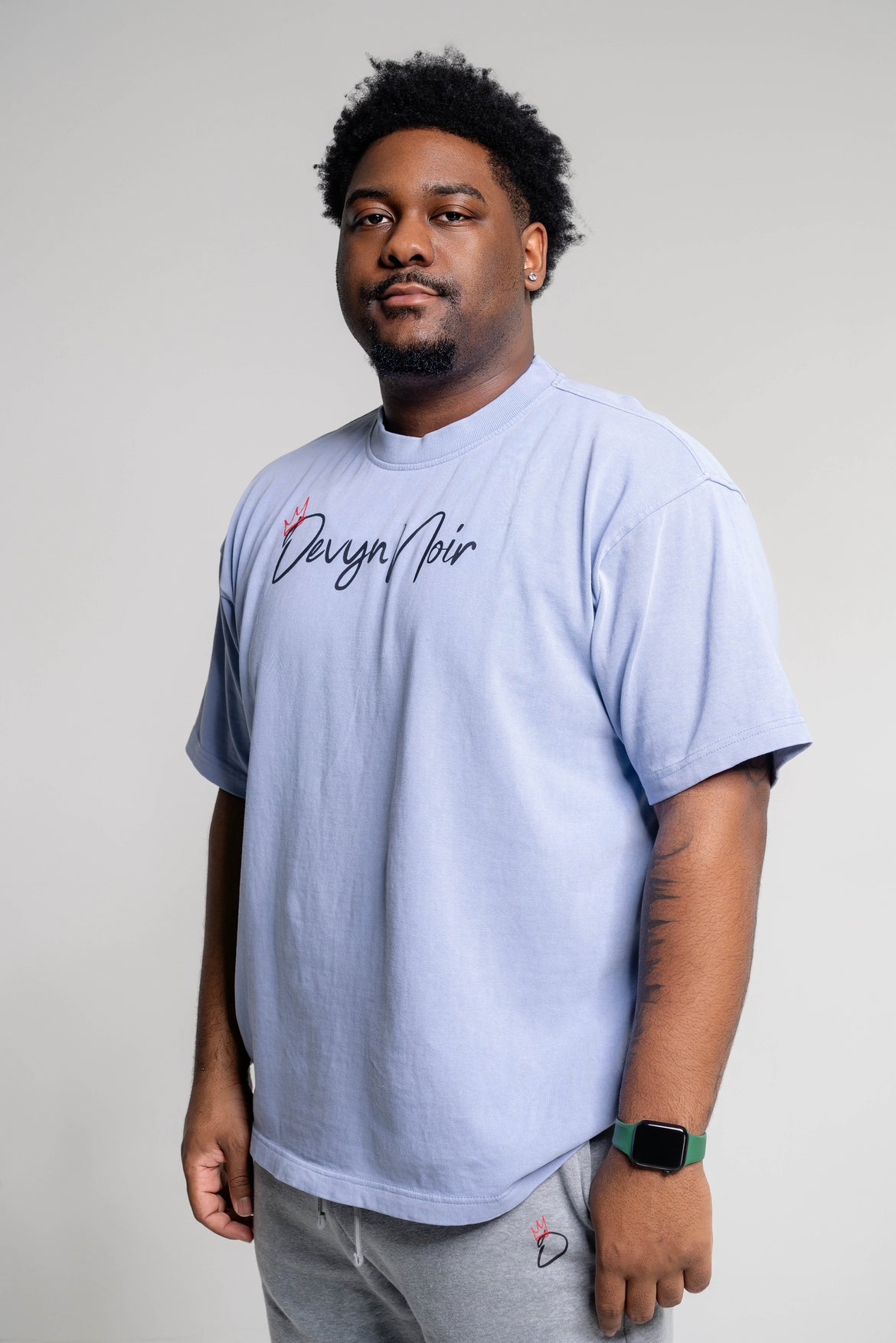 Devyn Noir Unisex Heavyweight City Tee